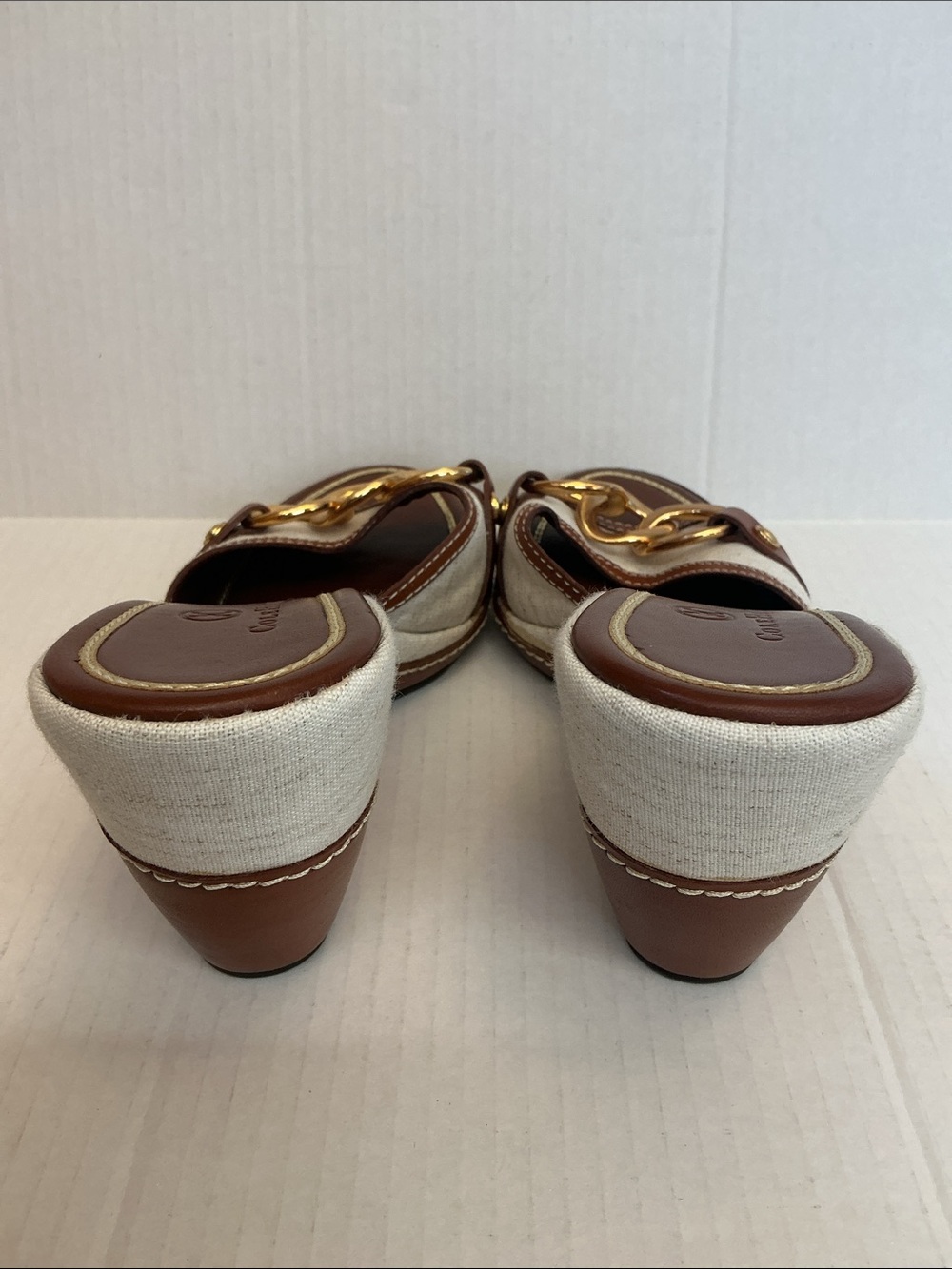 Cole Haan Brown and Cream Leather-Trim Slide Mules with Gold Chain Size 9.5B - Picture 3 of 6